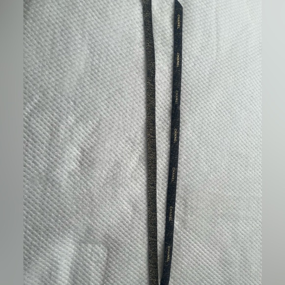 Chanel holiday edition ribbon - Picture 6 of 6